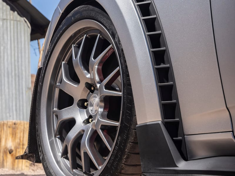 Shelby Super Snake 20-inch forged magnesium alloy wheels